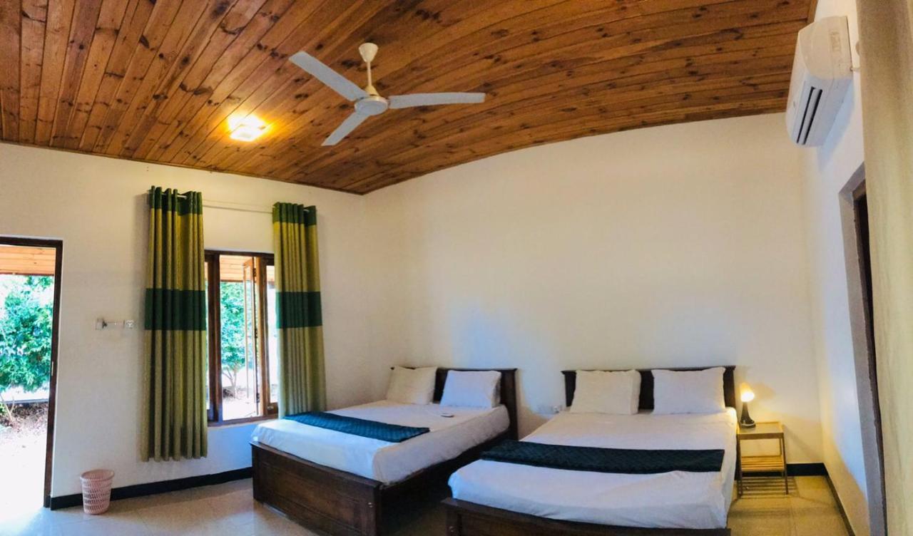 Italian Guest Hotel Trincomalee Eksteriør billede