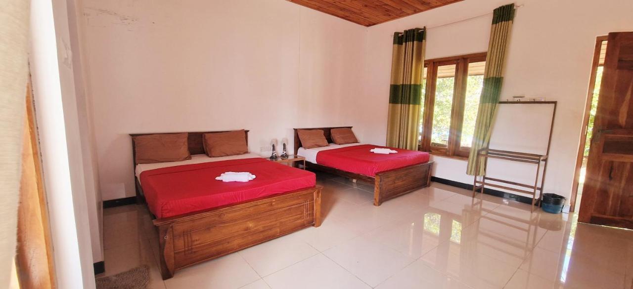 Italian Guest Hotel Trincomalee Eksteriør billede
