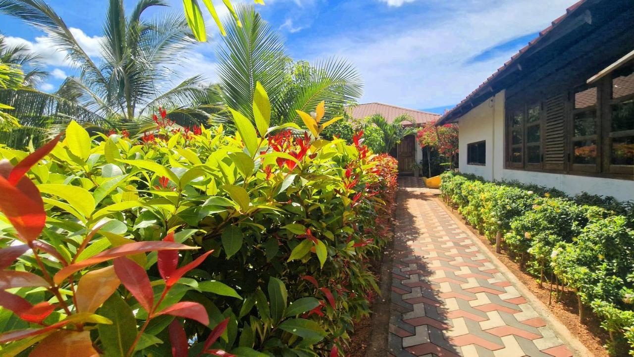 Italian Guest Hotel Trincomalee Eksteriør billede