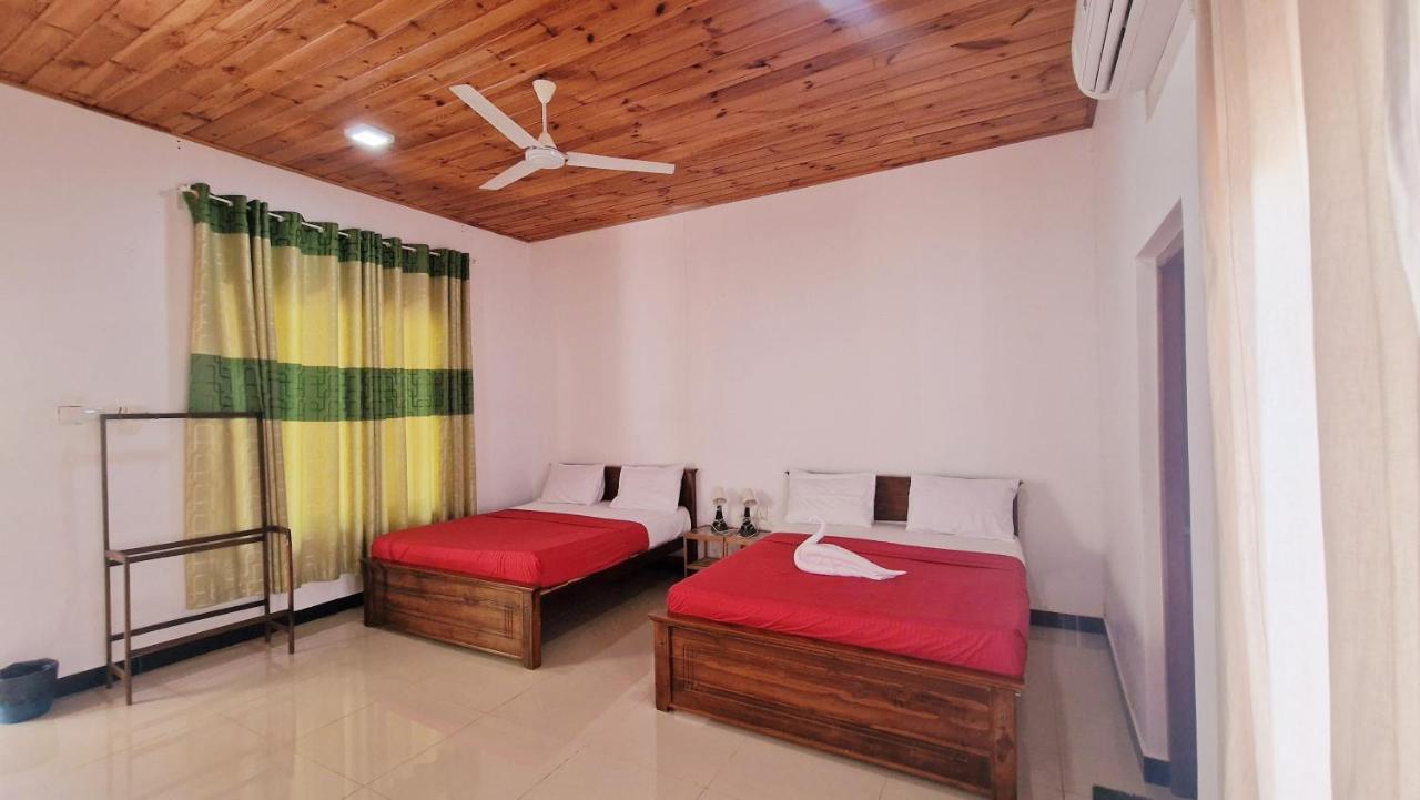 Italian Guest Hotel Trincomalee Eksteriør billede