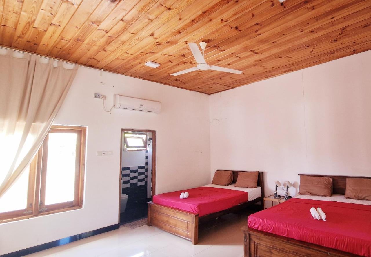 Italian Guest Hotel Trincomalee Eksteriør billede