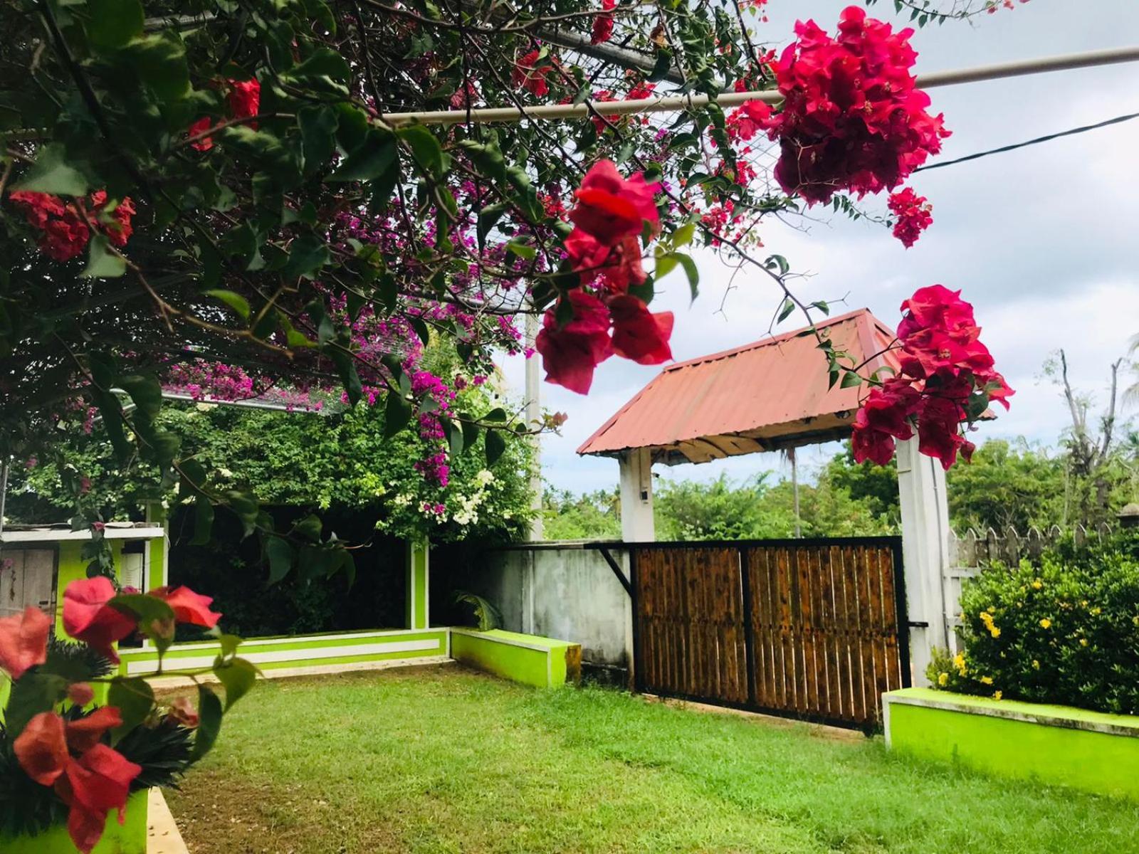Italian Guest Hotel Trincomalee Eksteriør billede